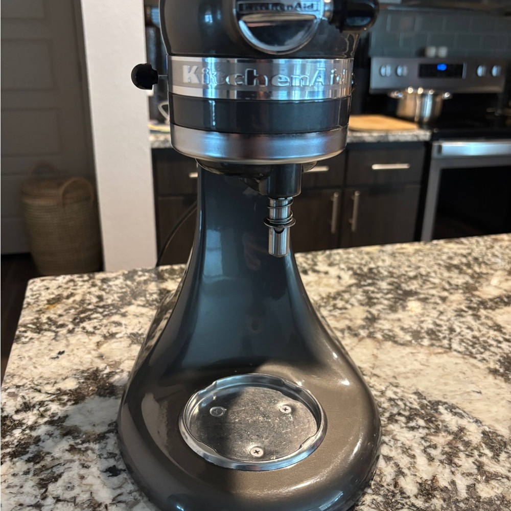 KitchenAid Deluxe Edition Stand Mixer Base - Metallic Gray - Picture 5 of 8